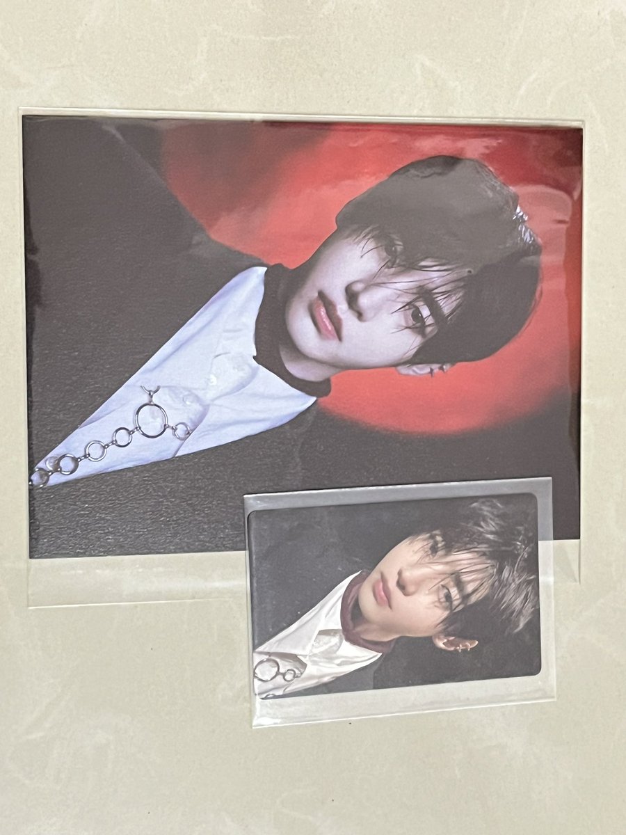 sukasunoo's tweet photo. #ensell 
💘poca album era r:u💘
dom bekasi, harga lgsg tawar aja di dm sesuai harga pasar! 
- sh kanan wajib take set sama postca ya!
- hee pob yt 130k https://t.co/QstduYZ66k
