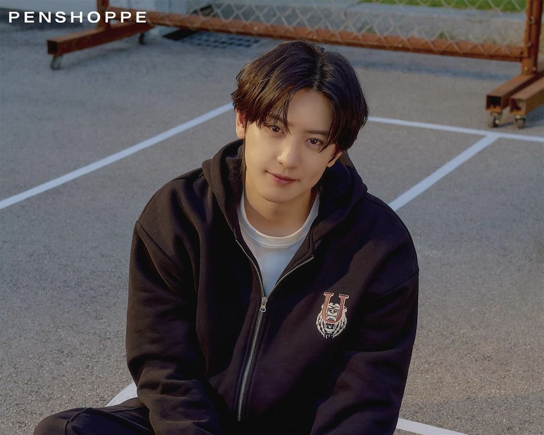 พี่ชานยอลปาลูกบาสใส่หน้าเราได้เลยค่ะ แต่ไม่โดนหรอก เพราะเราชอบพี่จนโงหัวไม่ขึ้นแล้ว
 
#CHANYEOL #찬열 #PENSHOPPExCHANYEOL