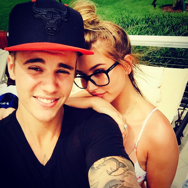jbarizzle's tweet photo. Justin and Hailey seen enjoying the beach. He posted photos with Hailey on his Instagram "the one &amp; only" (June 14) https://t.co/gphWrufKXZ
