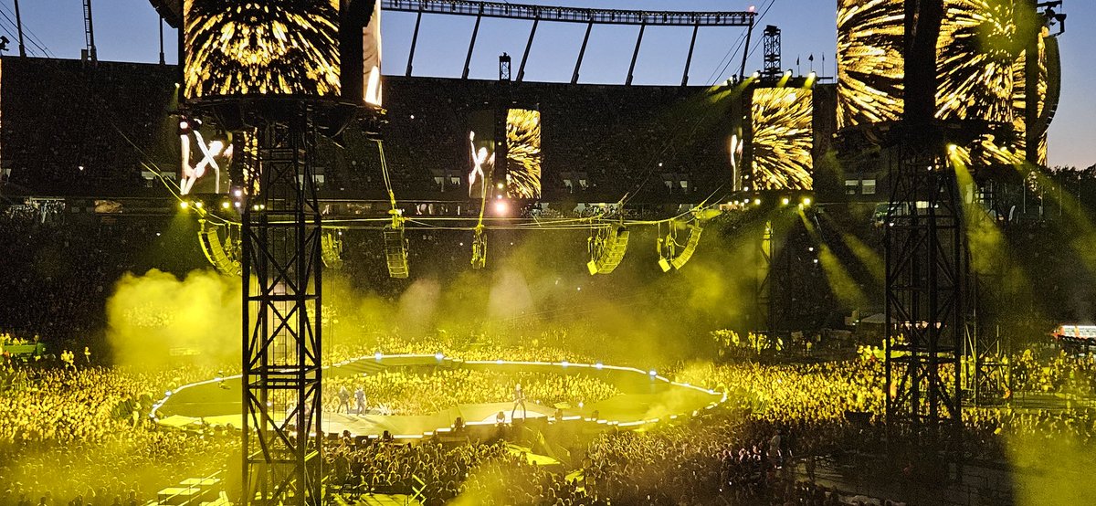 TheElksHerd's tweet photo. An even heavier Sunday from Metallica on night 2/2 of the #M72Edmonton Takeover. One, Enter Sandman and pretty much every other classic that wasn't played on Friday. What a wild experience. 
Thank-you, Metallica.
#SecX #YEG https://t.co/87hDKKf4gS