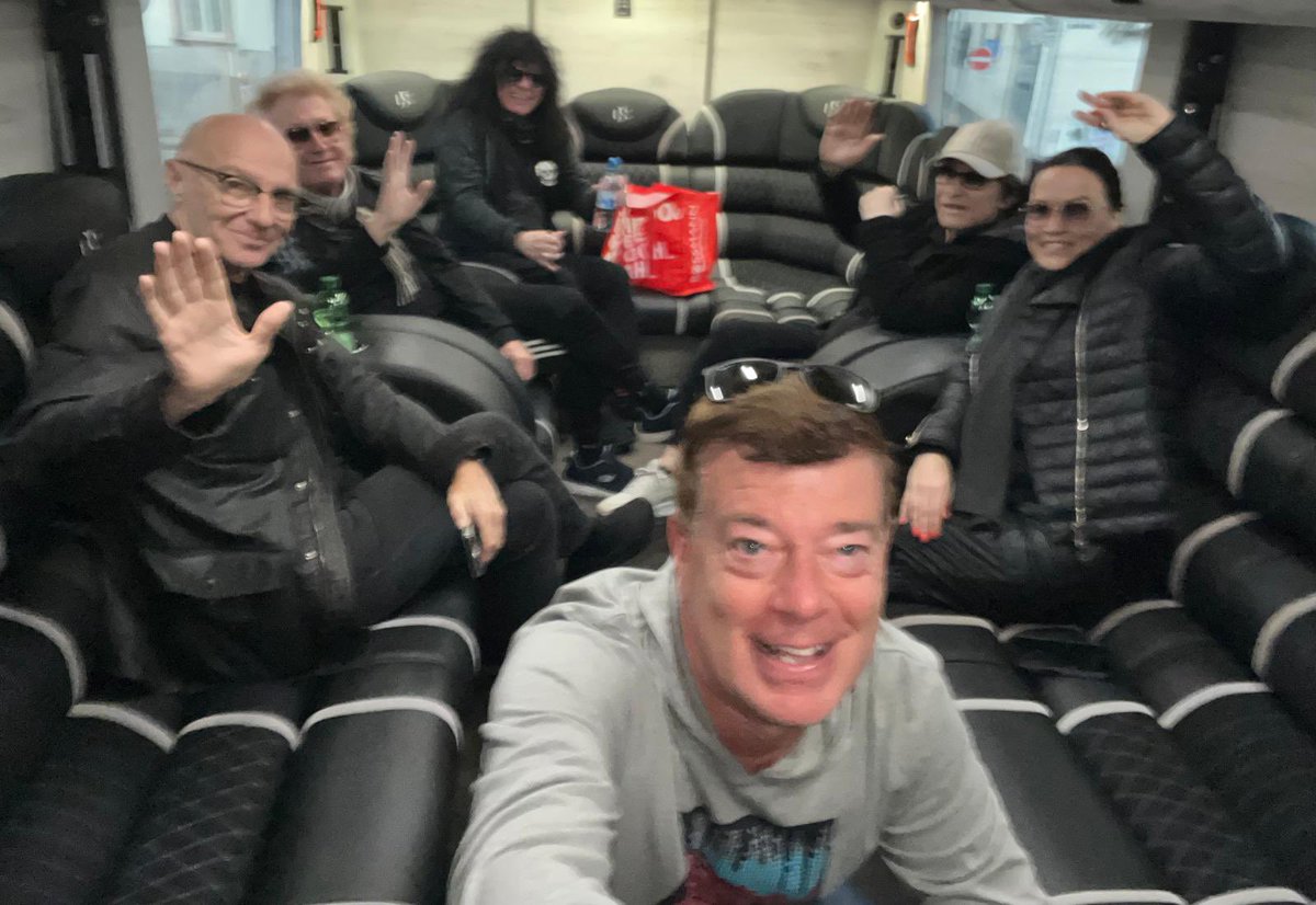 PaulShortino's tweet photo. A man and Woman sees in the world what they carry in their hearts. ...Great cast of Performers and Musicians 
#MidgeUr
#RobertHart
#Myself
#RussBallard
#NarjaTurunen
#IanStreet #RockMeetsClassicTour https://t.co/VVA84DPzSO