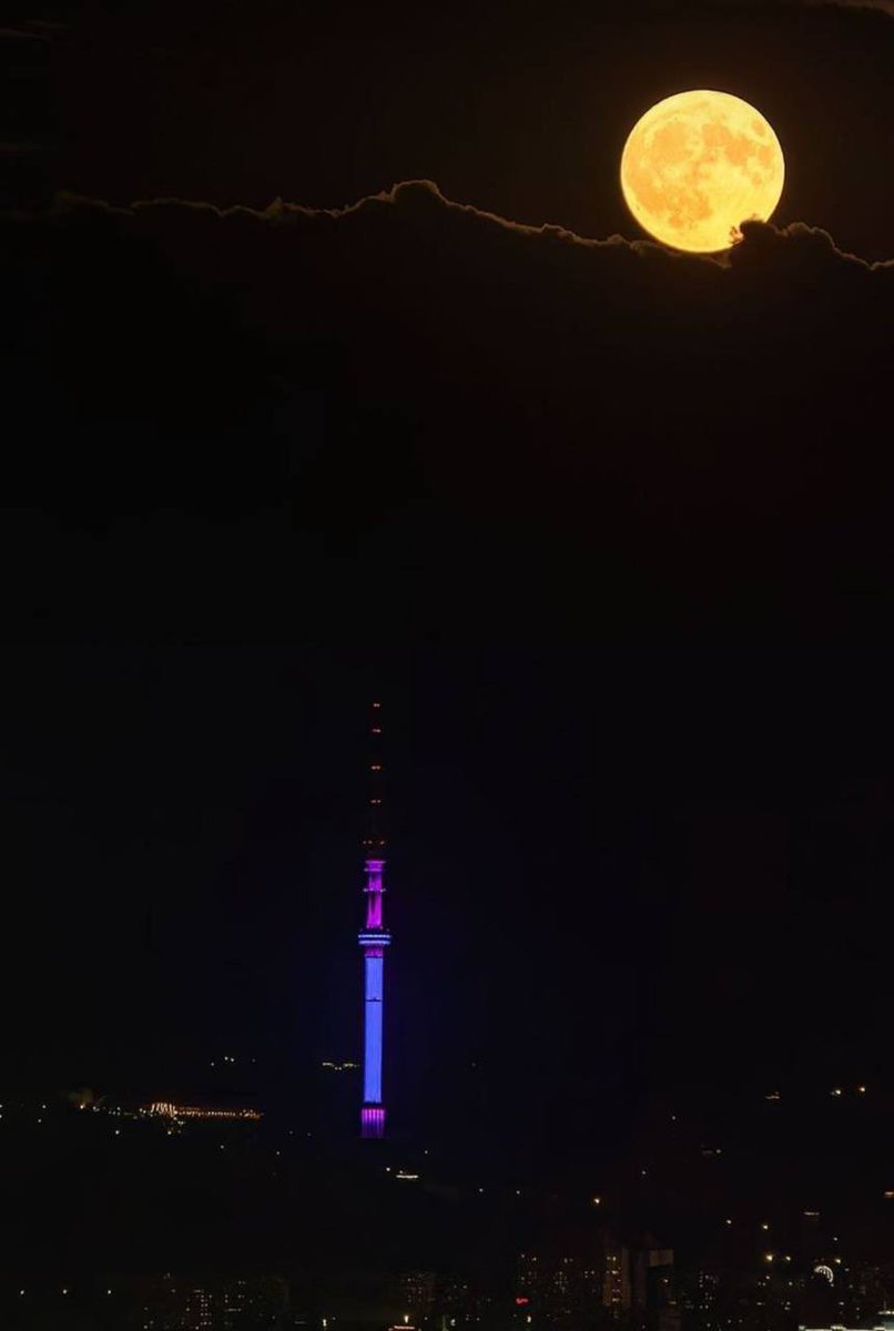 Kazakhstan's tweet photo. A #Supermoon rises over the #KokTobe TV tower 😍 #Almaty
#VisitAlmaty #VisitKazakhstan 
📸 by https://t.co/6IvUokwISO https://t.co/Nk23QSzOBE