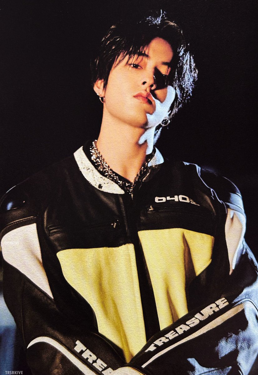 dailyharuto_'s tweet photo. let’s admit it, this is one of his best looks https://t.co/WgX4ZInhZo
