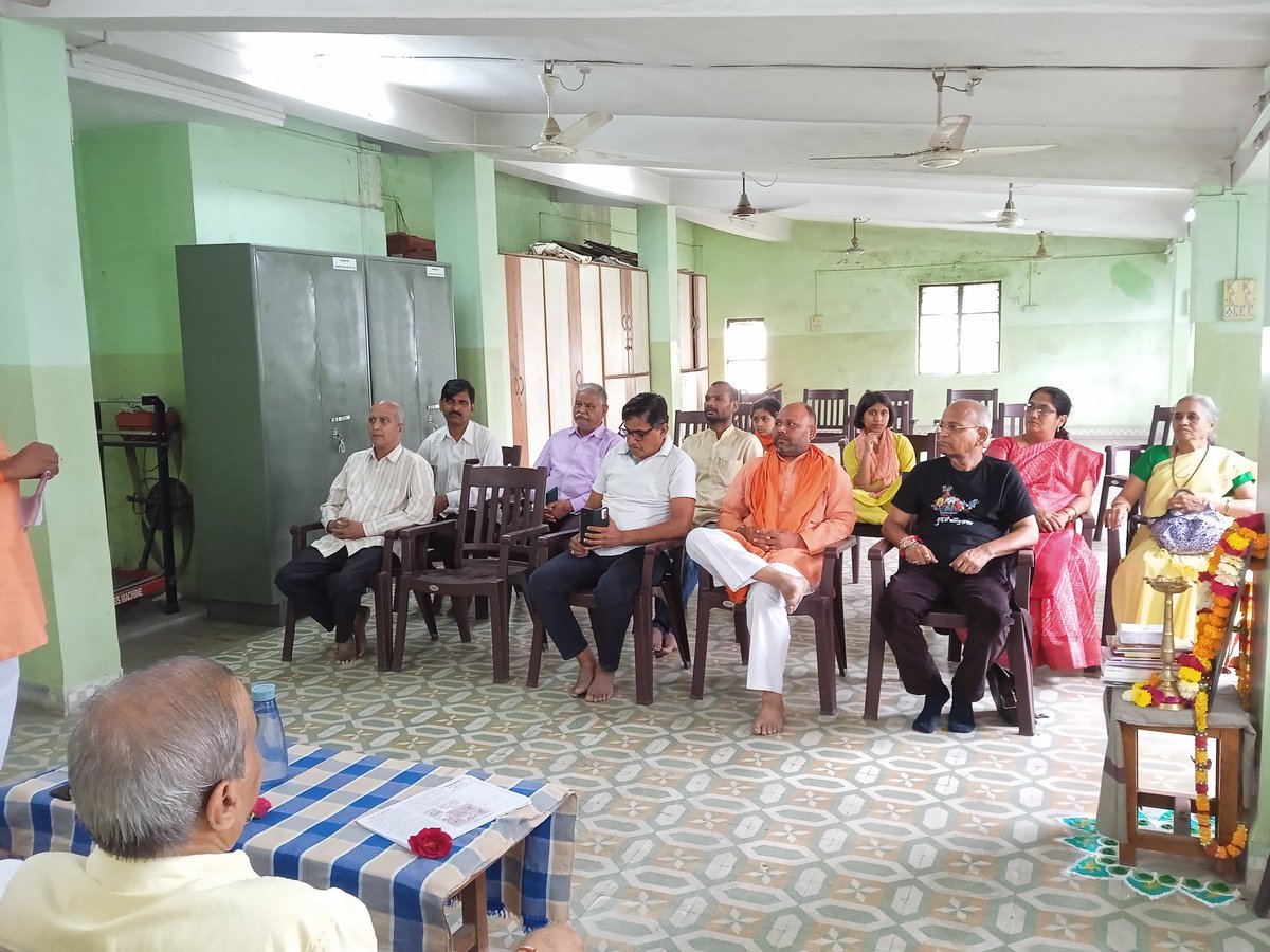 छत्रपति-संभाजीनगरे देवगिरीप्रान्तस्य कार्यालयस्य शुभारम्भ: अभवत्। 

वेदिकायां न्यासी श्री. सुभाष खड़के,न्यासाध्यक्ष: श्री. विवेक हम्बर्डे, सचिव: श्री. संजय भागवत, प्रान्तमन्त्री श्री. अविनाश गोहाड