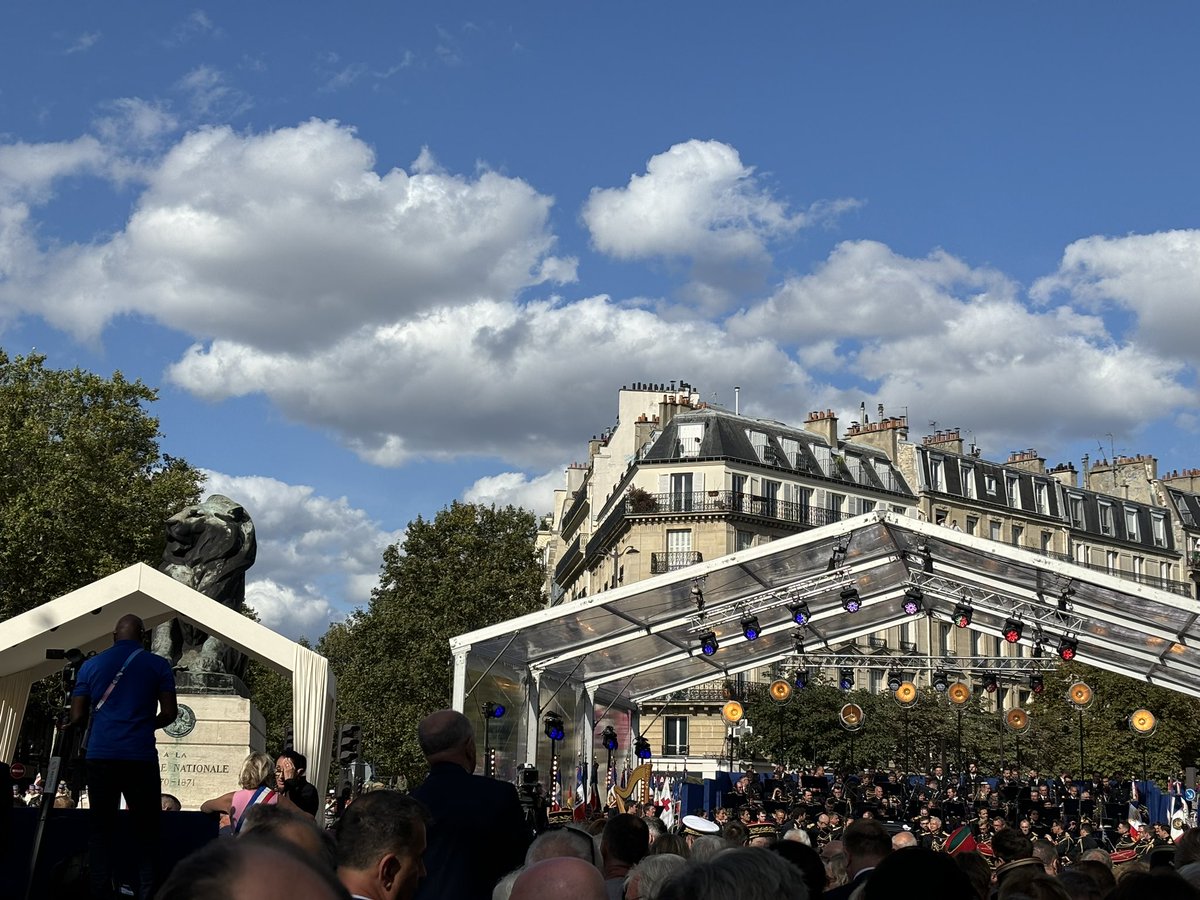 Hanna Diamond tweet media