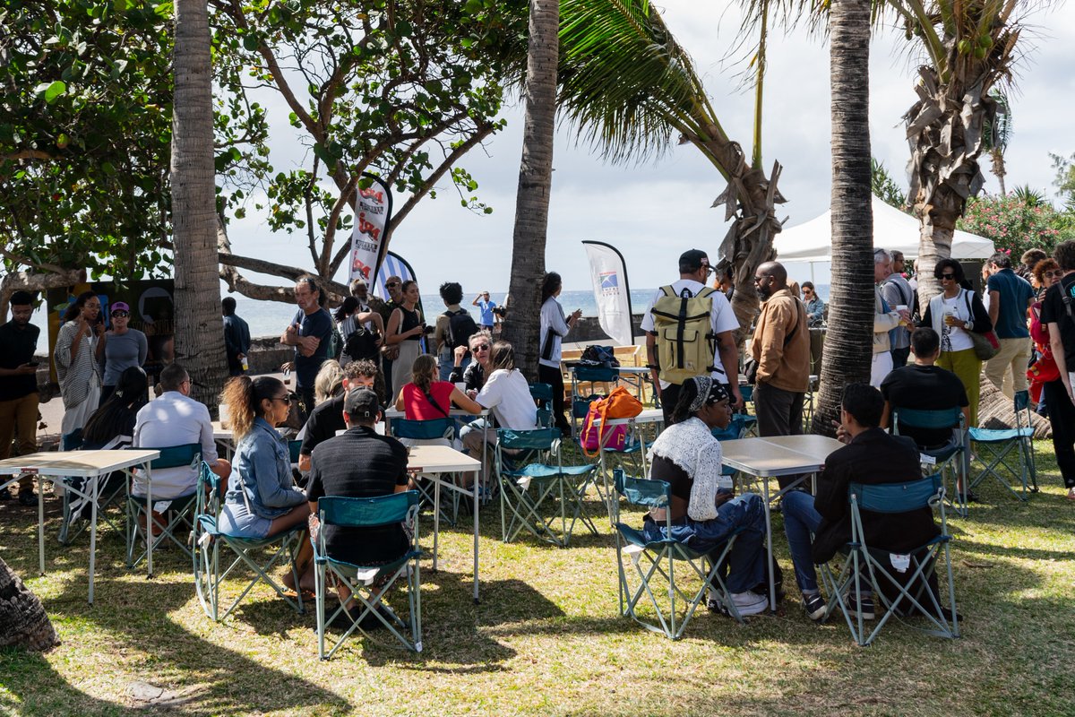 Electropicales tweet media