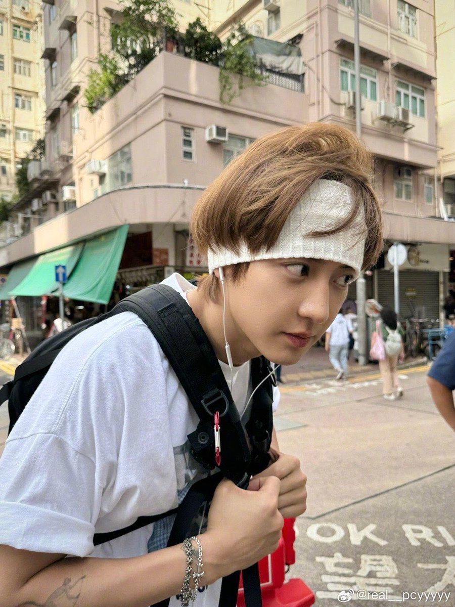 ispraews's tweet photo. พชยลงใน weibo อีกแล้ว ฮือน่ารักมากก แฟนเด็กอะ รูปดีทุกรูปเลยㅠㅠ https://t.co/DFyPWaTa7Q