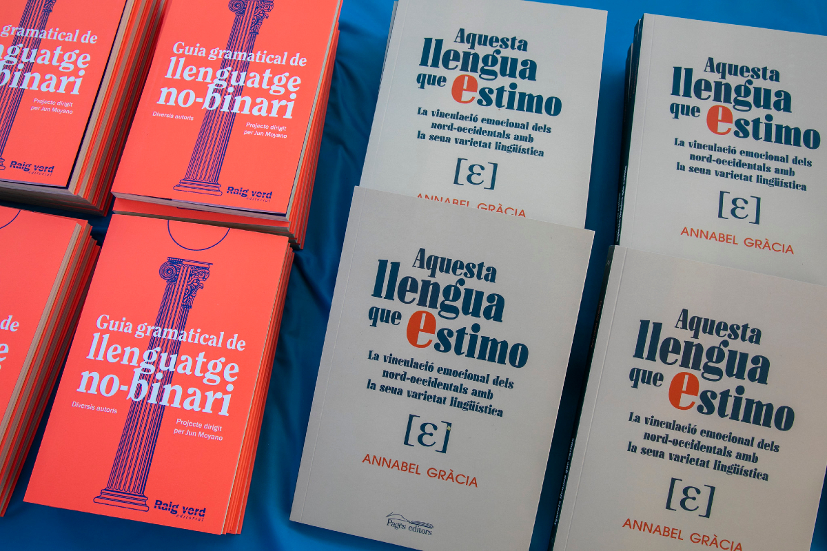 LaSetmana's tweet photo. Per tal d’organitzar tantes activitats i facilitar l’accés dels lectors segons els seus gustos, l’organització de La Setmana ha segmentat els dies de La Setmana de forma temàtica, de manera que els lectors puguin aprofitar al màxim les seves visites. 

(segueix fil) https://t.co/6XLL7PupfY