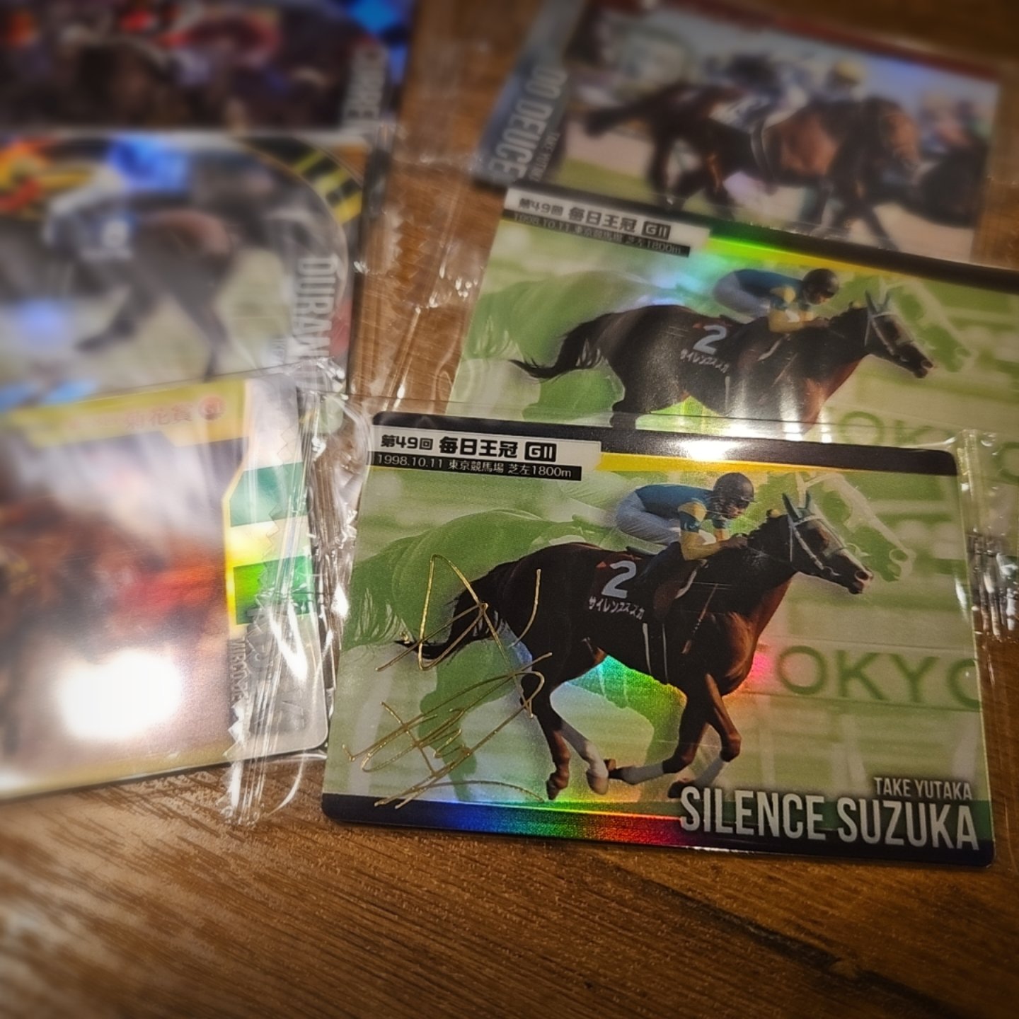 【最終価格】サイレンススズカ　フォト　武豊騎手サイン入り サイレンススズカ 競走馬カード 武豊サイン入り - メルカリ