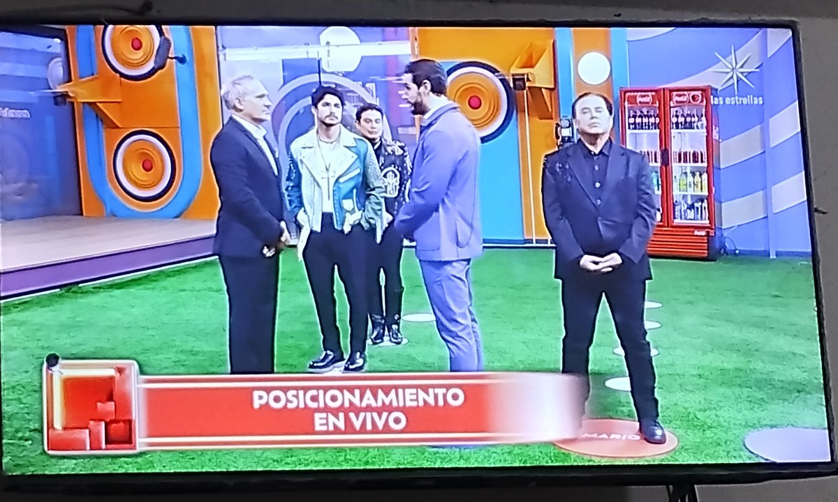 consulta_anti's tweet image. En una nominación entre Arath de la Torre y Adrian Marcelo 

¿A quien salvaría? 

RT 🔄 ARATH
LIKE ♥️ ADRIAN

#LCDLFMX2 #LaCasaDeLosFamososMexico #TeamMar #TeamTierra