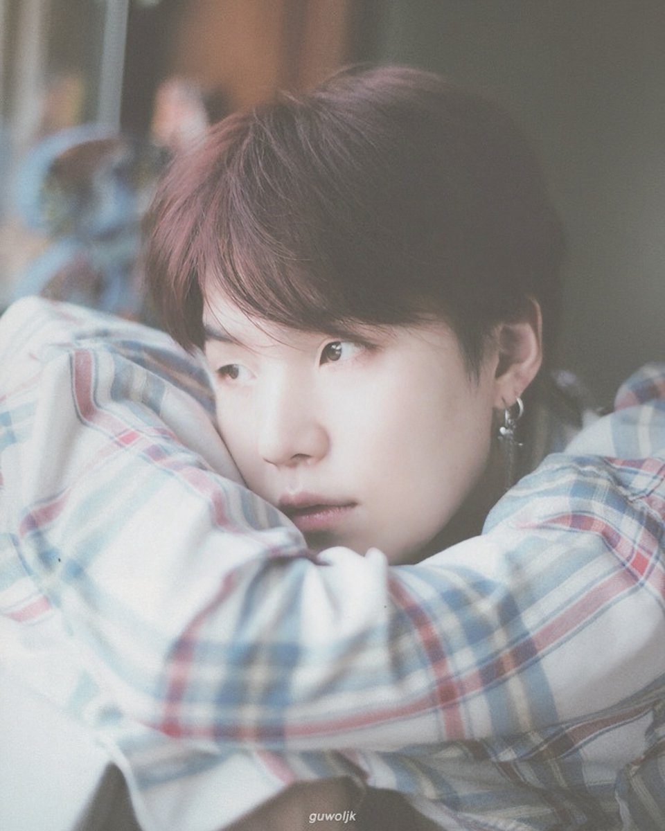 _suga_loveme's tweet photo. 윤기시🖤 https://t.co/PvDHxfOnGu