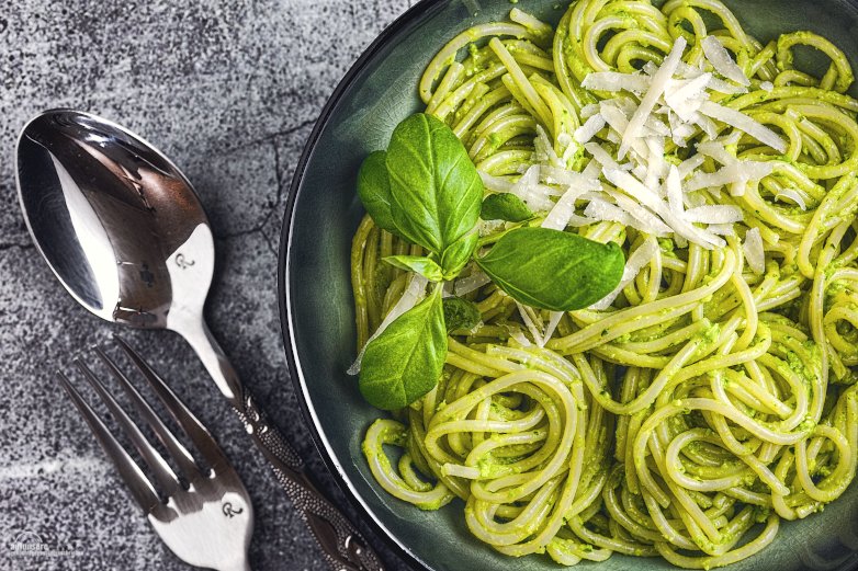Schnelle Küche ist immer gefragt. Pasta eignet sich perfekt für diese Anforderung. Pasta Avocado Spinat Pesto ist super schnell und einfach gemacht und trotz weniger Zutaten schmeckt es nach mehr! 

ZUM REZEPT: 
aufunsere.art/rezept/pasta-a…

#pasta #rezept