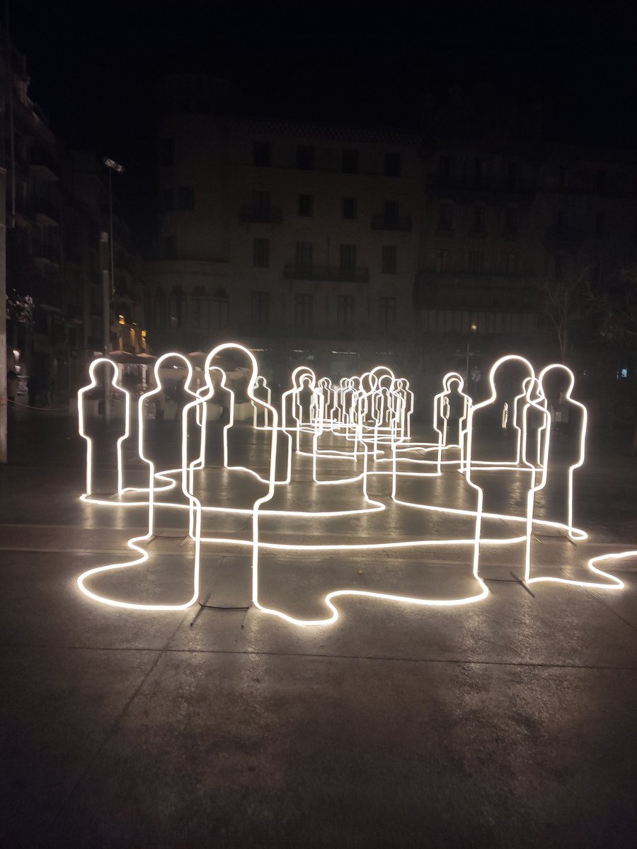 📢Última setmana!
Fins a l'1 de setembre pots presentar la teva obra artística per a la propera edició dels #JardinsDeLlum 💡, l'itinerari temporal d’art que s’organitza per la #FestaDeLaLlum de #Manresa. 

ℹ Més informació i bases de participació a manresacultura.cat/jardinsdellum/