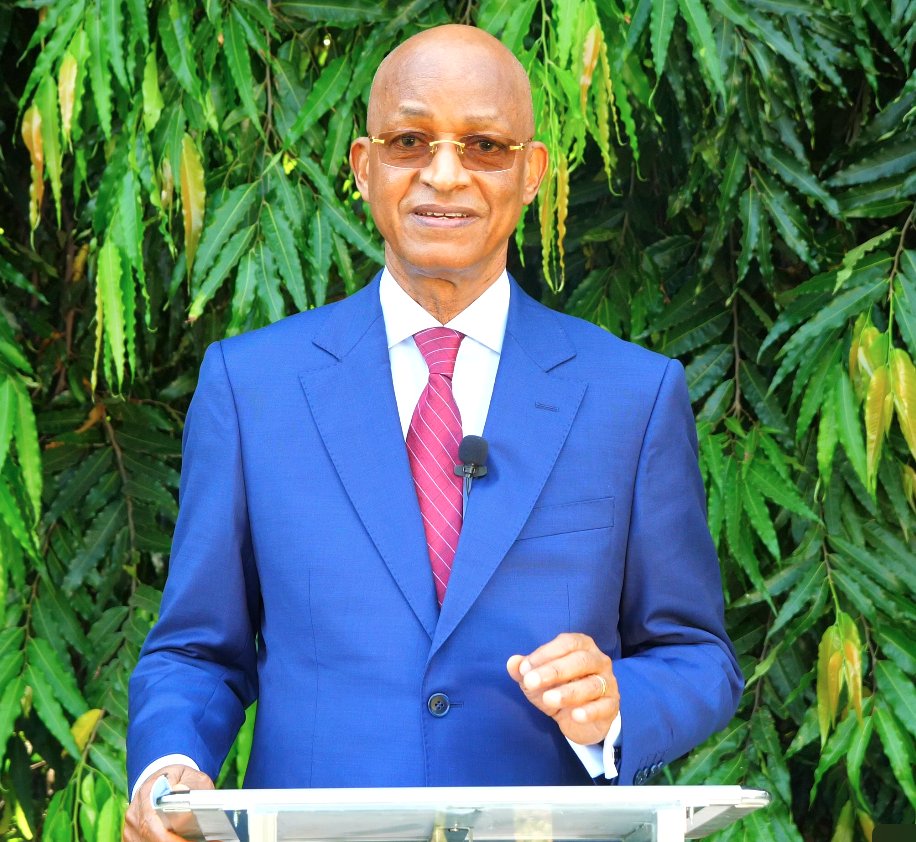 Guineematin's tweet photo. ⭕️ Cellou Dalein Diallo s’engage pour le pouvoir en Guinée : « Je ne fléchirai pas, c’est une question de destin »
https://t.co/Ej1iNIOSlH https://t.co/Hfv9J61TWa