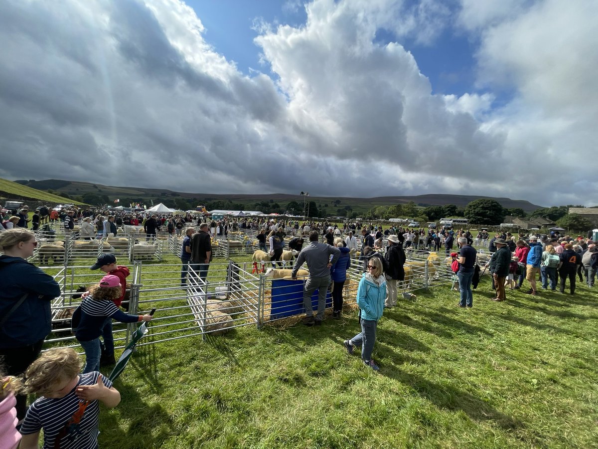 DallynLee's tweet photo. Glad to see Reeth Show still going strong in its 110th year. #YORKSHIRE #notfarming https://t.co/UTWyW4b3JL
