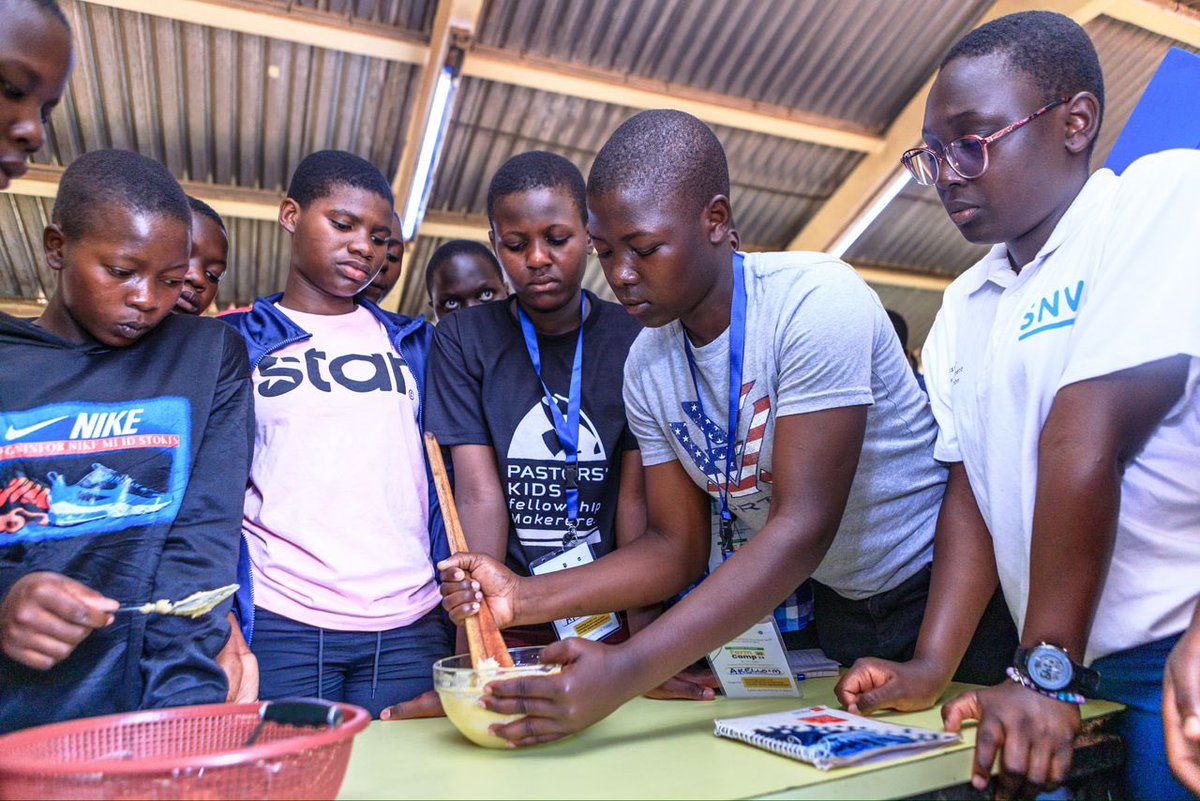 AVSIUganda's tweet photo. It's great to see so many young people engaging in agriculture at #TheFarmCamp @IgangaSS. Investing in learners will help them seize the enormous opportunities in agribusiness - Ezra Gabula, LCV, Iganga District 🇺🇬 @NLinUganda @FondazioneAVSI @Karin_Boven @jurriaanm #YouthAtHeart https://t.co/mbAcRw7n5k