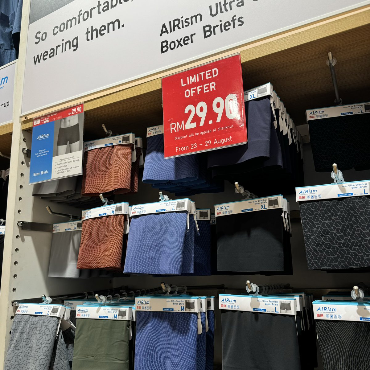 ezhrjmn's tweet photo. Underwear airism ni mmg top tier bagi aku. Rasa mcm tak pakai2 apa sbb its damn comfy, especially if u guys ambik yang seamless punya 🔛🔝

Kalau tak pernah pakai, try lah beli satu sbb tengah sale dkt uniqlo. Btw ni bukan paid review. https://t.co/8oXtebBf8v