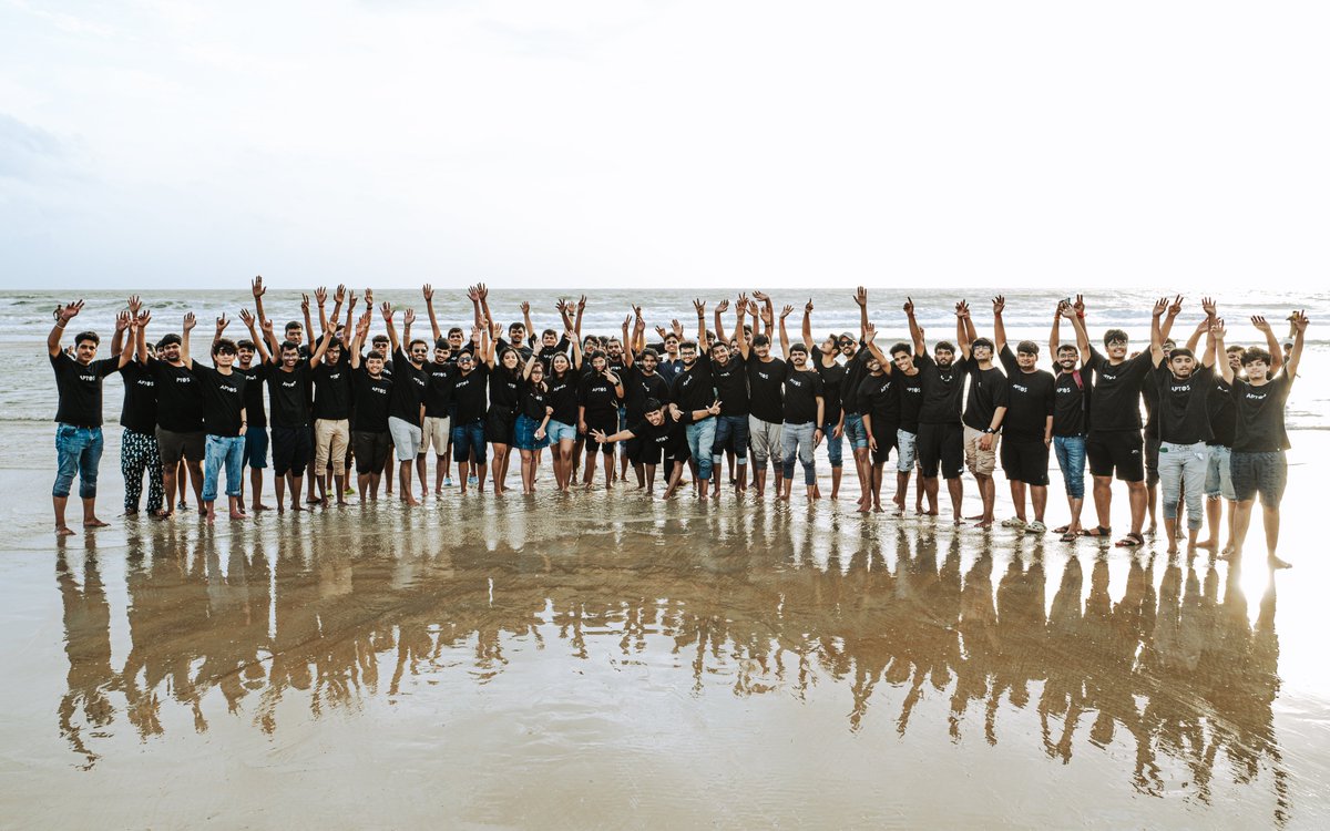 NareshKx's tweet photo. Day 5 of Aptos Winter School @BITSPilaniGoa 

Project planning and execution during the day, followed by a fun evening at the beach. 

#AptosWinterSchool https://t.co/BX7HyfV6tE