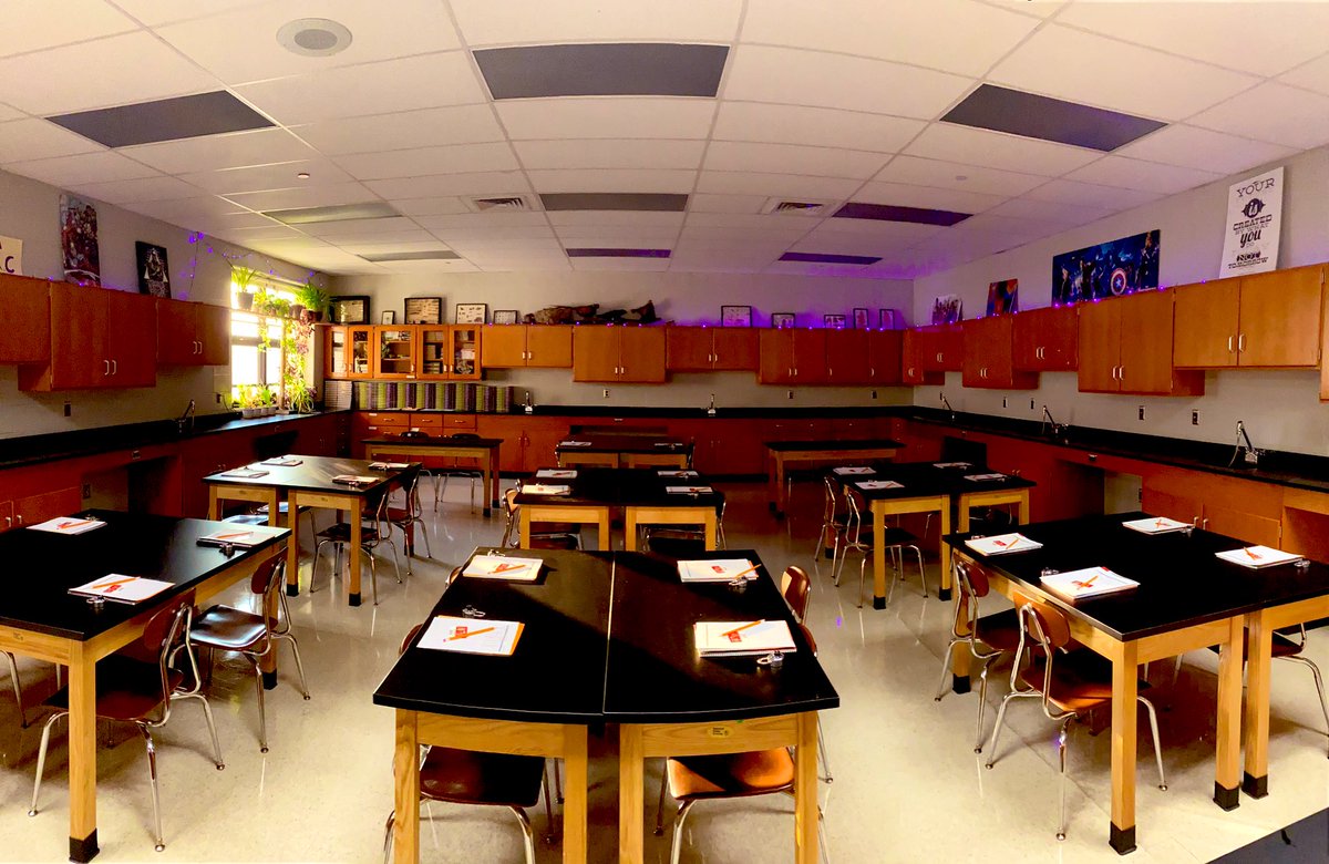 AvengersScience's tweet photo. Year 12! Let’s get it! #ourbestsms #psdstem @SpringhouseMS https://t.co/Ll74x55dXd