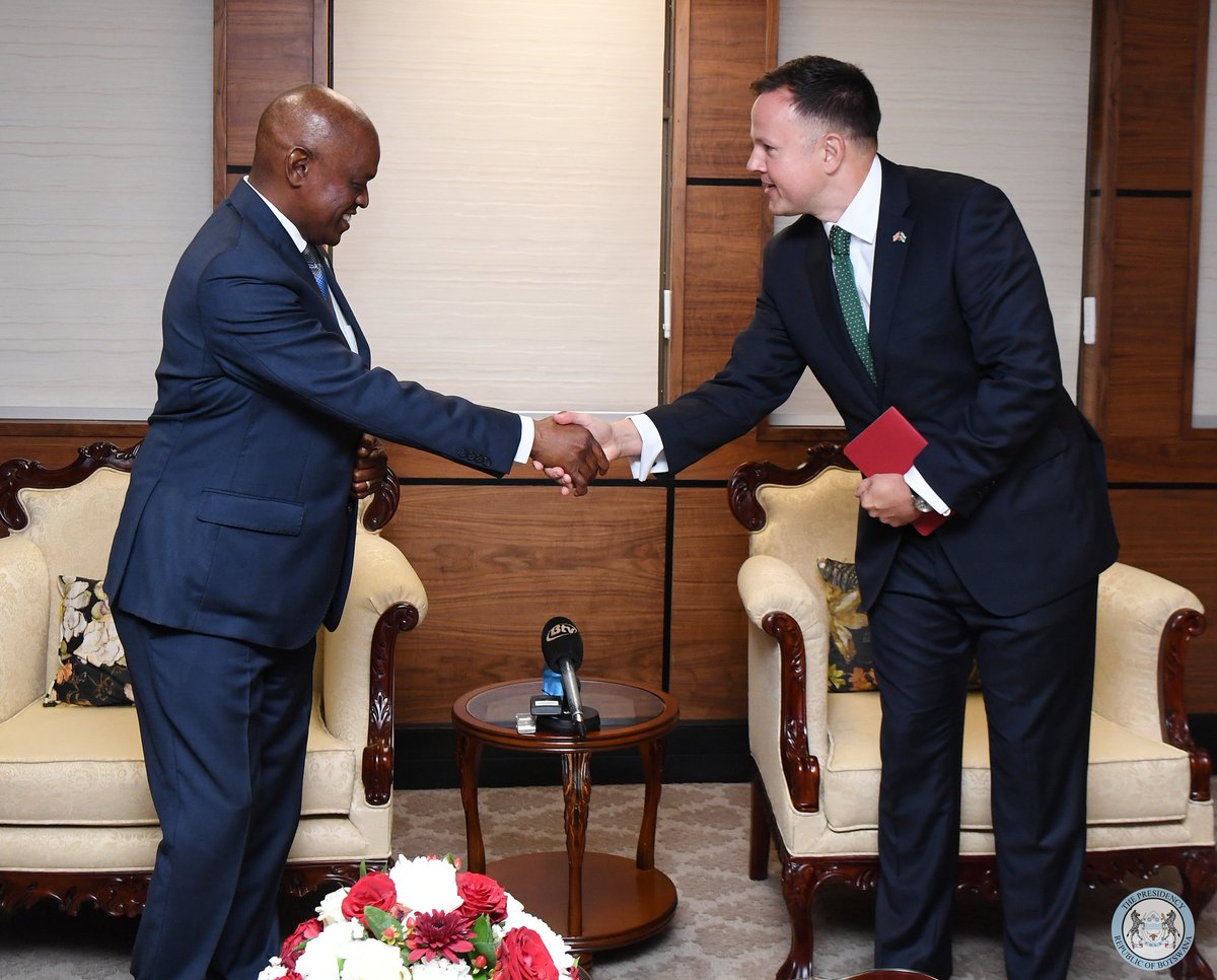 𝗛𝗜𝗚𝗛 𝗖𝗢𝗠𝗠𝗜𝗦𝗦𝗜𝗢𝗡𝗘𝗥 𝗗𝗘𝗦𝗜𝗚𝗡𝗔𝗧𝗘 𝗢𝗙 𝗧𝗛𝗘 𝗨𝗡𝗜𝗧𝗘𝗗 𝗞𝗜𝗡𝗚𝗗𝗢𝗠 𝗢𝗙 𝗚𝗥𝗘𝗔𝗧 𝗕𝗥𝗜𝗧𝗔𝗜𝗡 𝗔𝗡𝗗 𝗡𝗢𝗥𝗧𝗛𝗘𝗥𝗡 𝗜𝗥𝗘𝗟𝗔𝗡𝗗 𝗣𝗥𝗘𝗦𝗘𝗡𝗧𝗦 𝗟𝗘𝗧𝗧𝗘𝗥𝗦 𝗢𝗙 𝗖𝗥𝗘𝗗𝗘𝗡𝗖𝗘 𝗧𝗢 𝗣𝗥𝗘𝗦𝗜𝗗𝗘𝗡𝗧 𝗠𝗔𝗦𝗜𝗦𝗜 🇧🇼🇬🇧