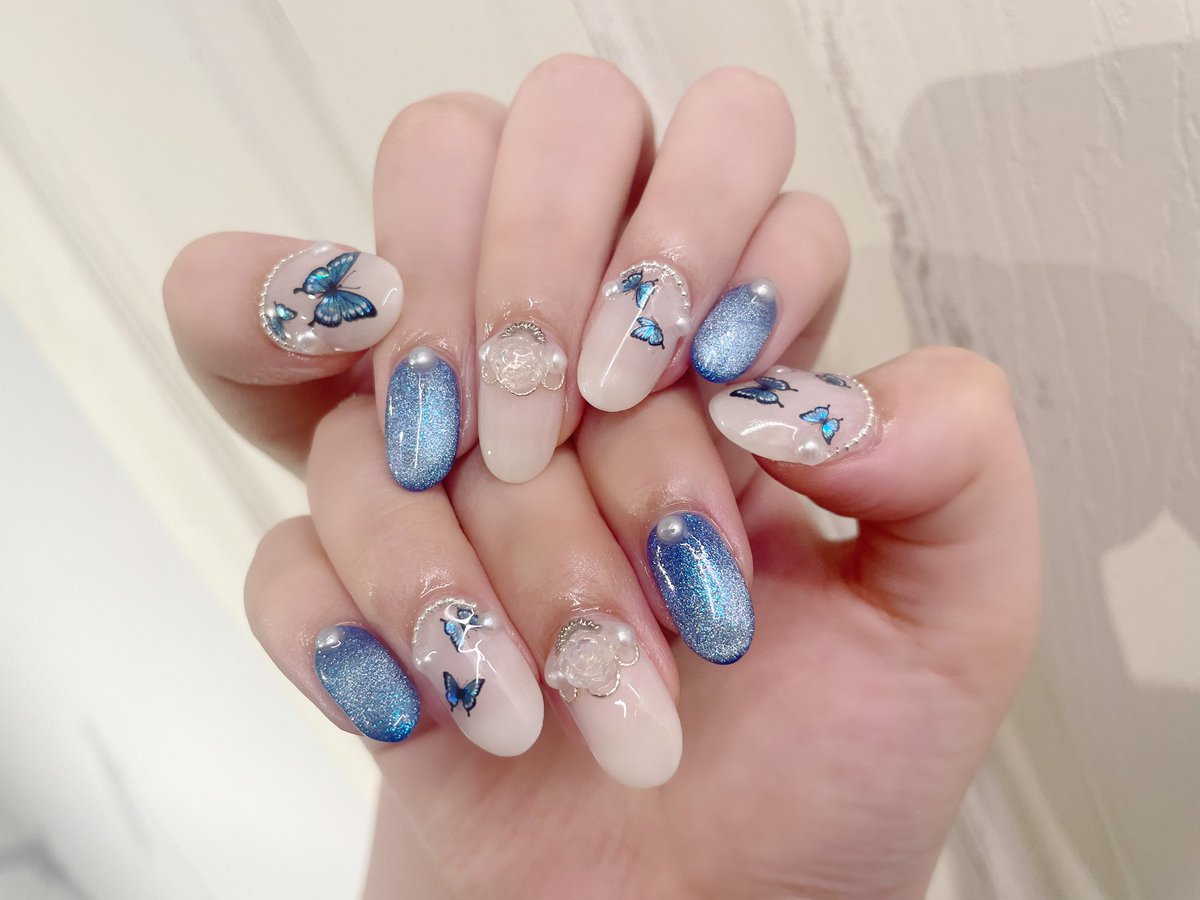 ネイルを鏡像崇拝仕様にした🪞🦋