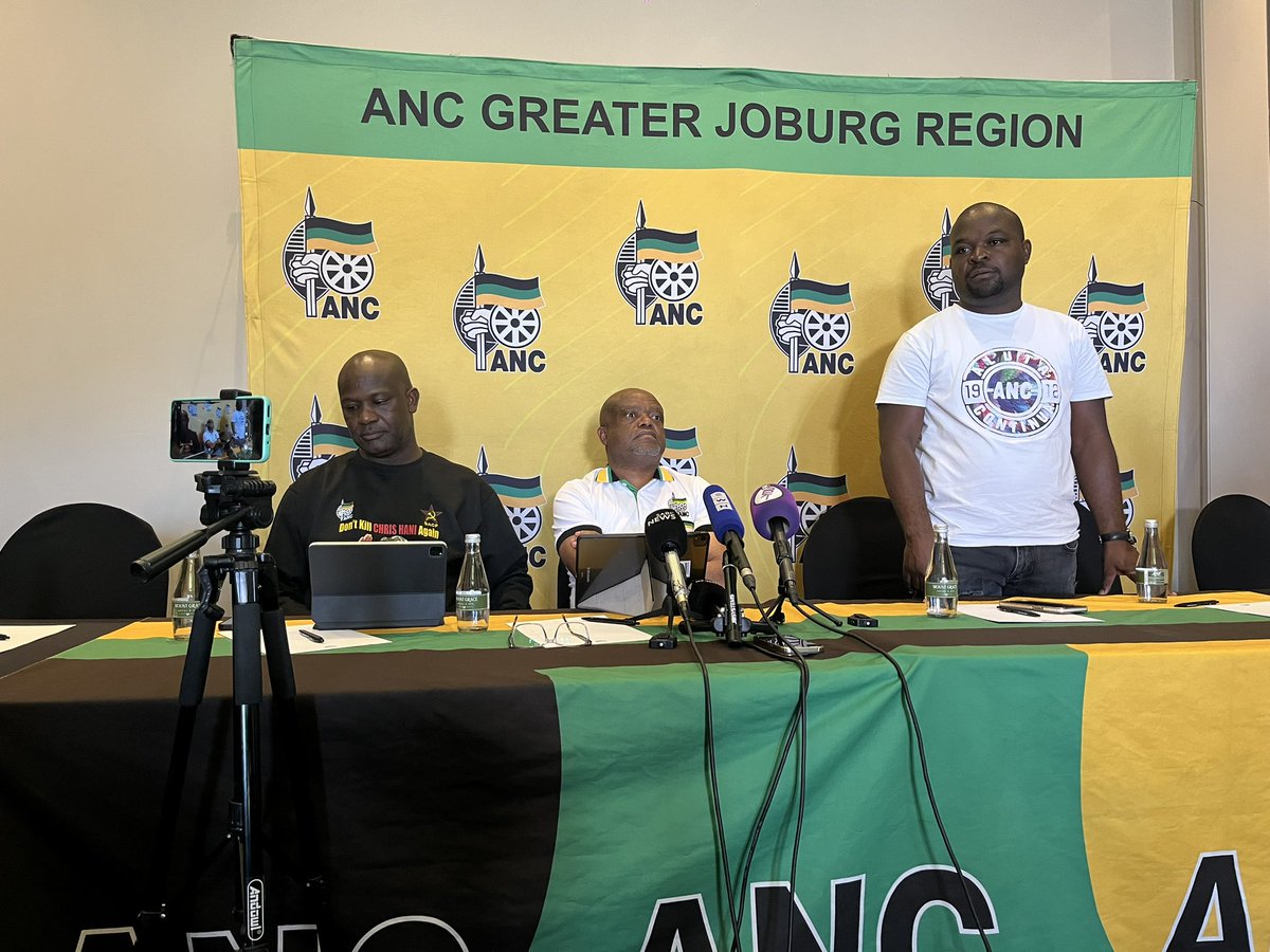 ewnreporter's tweet image. The ANC in Joburg is briefing the media on the outcomes of its Regional Executive Committee (REC) Lekgotla. 

This comes as Dada Morero, the chairperson, is facing criticism for his proposal to hire foreign nationals to work in the JMPD. @Alpha_Mero25