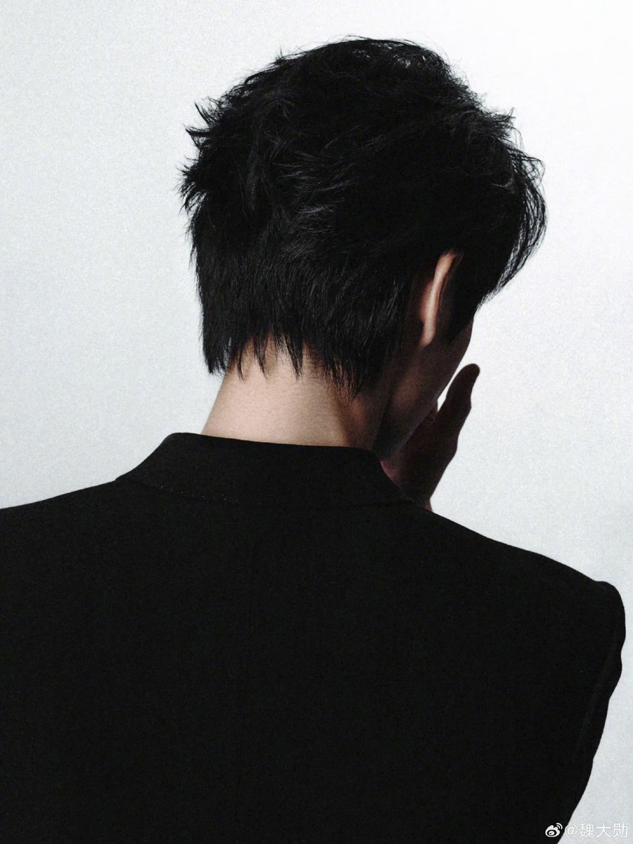 #WeiDaxun shares new snaps