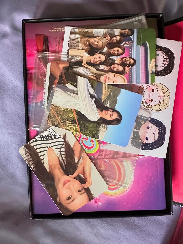 TiffanyStep801's tweet photo. แกะแล้วสภาพดีค่ะ ของครบ ปล่อยต่อราคา 450 รวมส่งนะคะ 💗🫶🏻 #ตลาดนัดโซชิ #ตลาดนัดโซวอน #TAEYEON #SNSD https://t.co/d1Sai10yv4