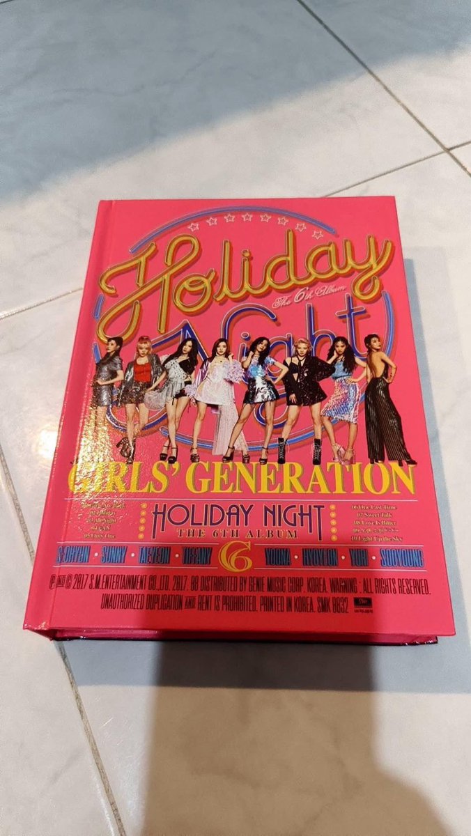 TiffanyStep801's tweet photo. ขายอัลบั้ม girls’ generation 10th Anniversary Holiday ver./ All night ver. 
บั้มละ 390 ซื้อคู่ 760 รวมส่งคับ ได้การ์ดครบ สนใจขอรูปเพิ่มเติมทาง DM คับ✨ #ตลาดนัดโซชิ #ตลาดนัดโซวอน #TAEYEON #SNSD https://t.co/9NihaZaboe