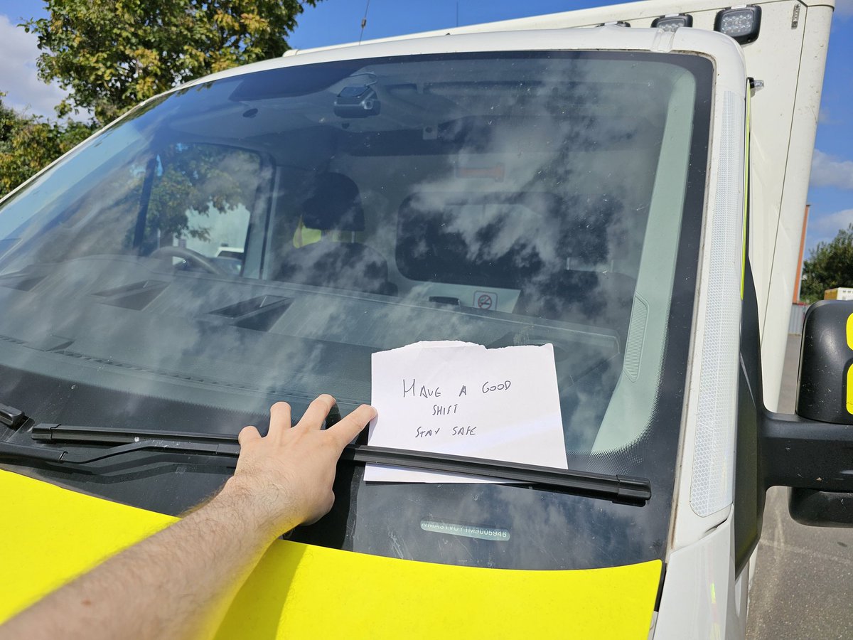 Getting ready for day 2 of <a href="/NHCarnivalLDN/">Notting Hill Carnival</a>, doing my VDI, and found a lovely gesture from one of our other <a href="/stjohnambulance/">St John Ambulance England</a> crews.

Hope everyone has a great day at Carnival!