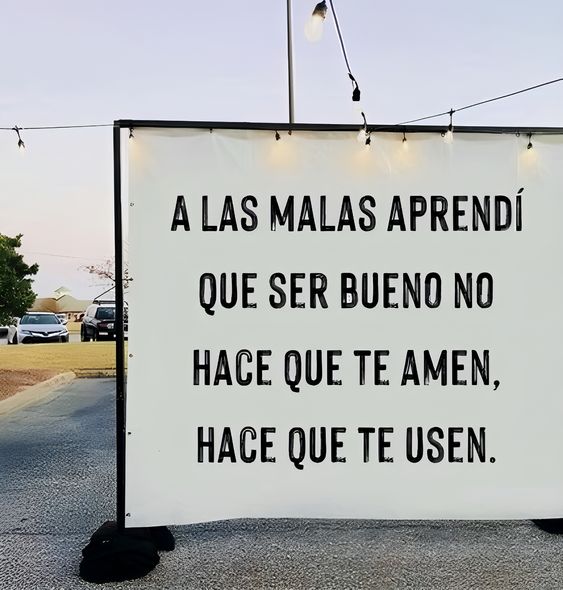 15 PROFUNDAS reflexiones sobre psicología, mentalidad y crítica social.

1.