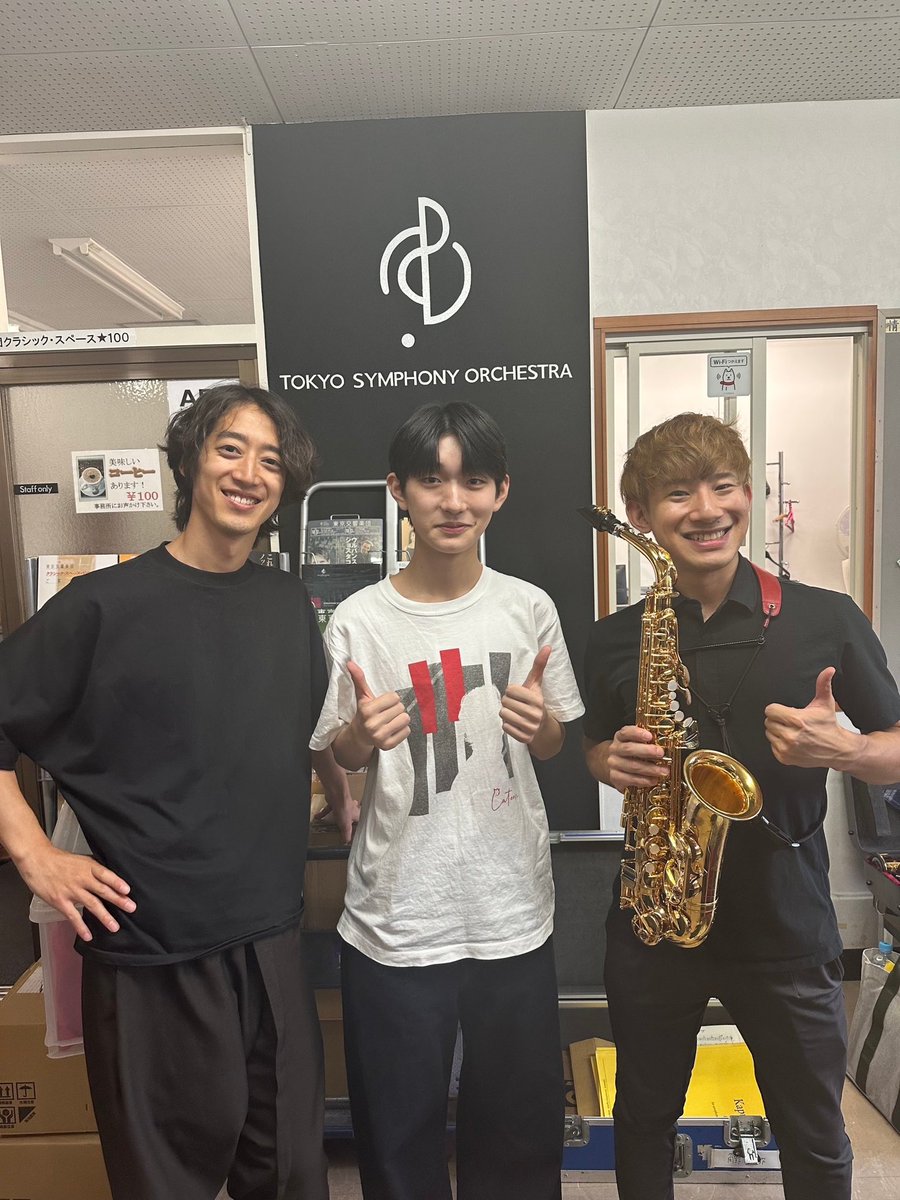 880hz's tweet photo. 帰国！🇯🇵 カプースチン・スペシャルナイトのリハでした。多量のカプースチンを浴びてしまい時差ボケなはずなのに覚醒している https://t.co/95SKFuppoT