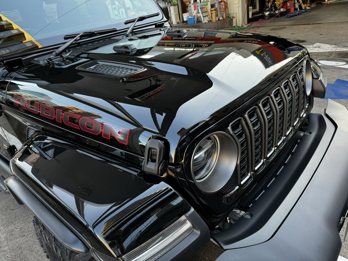 anamizukfss's tweet photo. jeep Wrangler 
LM ceramic pro

たまにはXにも投稿。
キャンプ後でめちゃくちゃ汚れてましたが、
艶っ艶仕上げ👍

堪りません🥴
そして、現在絶賛ルミナス音頭開催中‼️

#luminusproshop #ルミナス #LMCERAMICPRO #jeepwrangler
@kyoto_detail @DetailFactory01 https://t.co/EIP8t8OImg