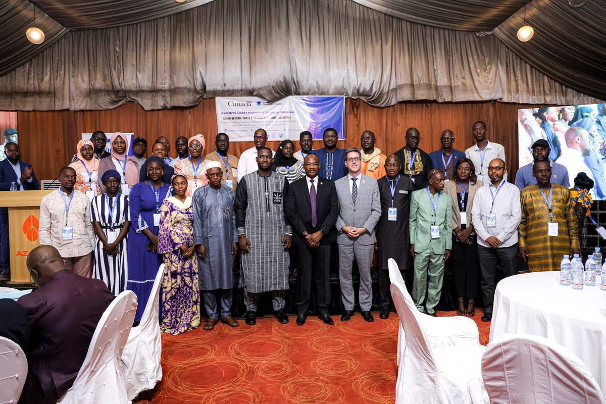 Search for Common Ground_MALI (@sfcg_mali) on Twitter photo #SearchMali a tenu son #ForumNational sur le #numérique et la #cohésionsociale dans le cadre de ses projets #LaafiKibaru et #TabaléKunkan financé par <a href="/AmbCanMali/">Canada au Mali et au Niger</a>. <a href="/NicolasJSimard/">Nicolas Simard</a> . l'activité a enregistré des discussions constructives suivi des travaux de groupe. #InternetSain #SearchMali a tenu son #ForumNational sur le #numérique et la #cohésionsociale dans le cadre de ses projets #LaafiKibaru et #TabaléKunkan financé par <a href="/AmbCanMali/">Canada au Mali et au Niger</a>. <a href="/NicolasJSimard/">Nicolas Simard</a> . l'activité a enregistré des discussions constructives suivi des travaux de groupe. #InternetSain