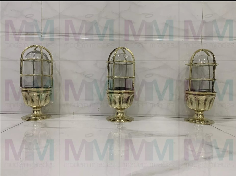 Therustedmetal's tweet image. " Nautical Style Post Mounted Ship Bulkhead Wall Lights in Brass. This 3-piece set adds timeless charm and nautical elegance to any space. A perfect gift for home decor enthusiasts!"   ebay.com/itm/3750759635…
#NauticalDecor #BrassLighting #LaborDayGift #MaritimeCharm #HomeStyle