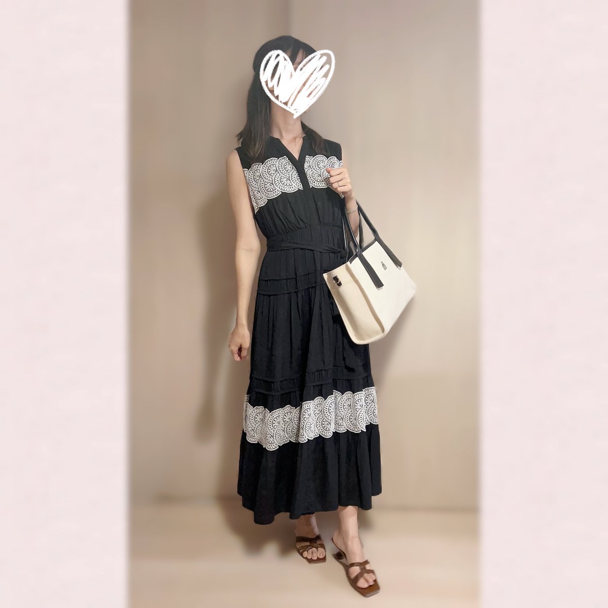 HltLove_Bella's tweet image. #dailyoutfit  #herlipto 
𝙎𝙘𝙖𝙡𝙖 𝙇𝙖𝙘𝙚-𝙏𝙧𝙞𝙢𝙢𝙚𝙙 𝘿𝙧𝙚𝙨𝙨 / 𝙗𝙡𝙖𝙘𝙠
𝙏𝙧𝙤𝙞𝙨 𝙇𝙤𝙜𝙤 𝘽𝙖𝙨𝙞𝙘 𝙏𝙤𝙩𝙚 𝘽𝙖𝙜 / 𝙗𝙡𝙖𝙘𝙠