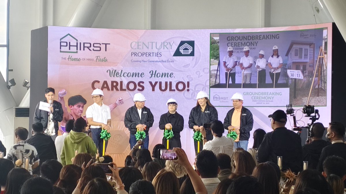EngrPhogs's tweet photo. Congrats, Carlos Yulo! Thank you for not giving up!
Deserve mo iyan!
#CarlosYulo #ParisOlympic #CenturyProperties #Phirst #Caloy 🥇💚 https://t.co/djmTk8SHz0