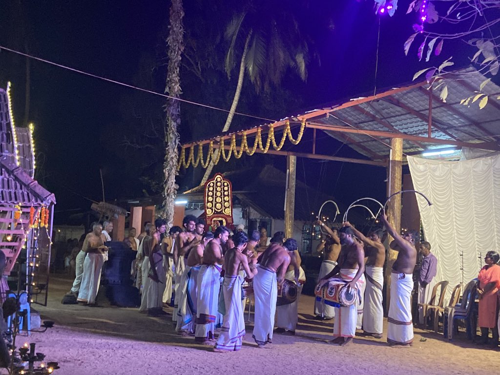 SuryanInvictus's tweet photo. #Janmashtami also commemorates the birth of Mahamaya, Krishna's divine sister, who incarnated to aid His path. Visit the beautiful Alamthuruthy Temple in Kerala, dedicated to #MahamayaDevi.

#temple #goddess #keralahindus
#KrishnaBhakti #KrishnaBlessings #KrishnaJanmashtami https://t.co/XsWeulkmIM