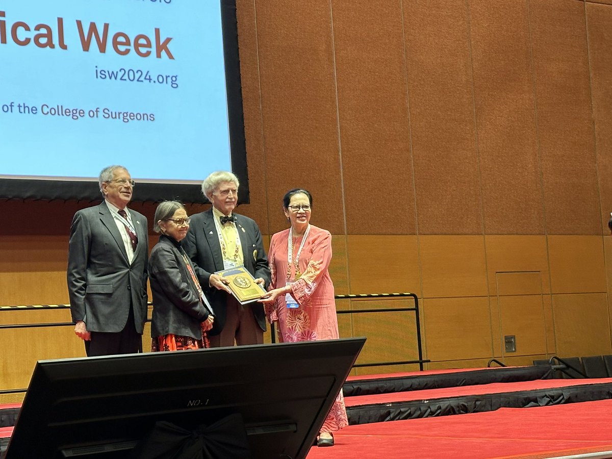 LGutnik's tweet photo. What an incredible opening in Kuala Lampur @IntSurg @iss_sic @maggietarpley @AGiulianoMD https://t.co/DAHv3Vstte