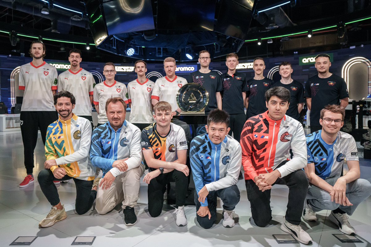 caique_oliveir4's tweet photo. @EWC_EN is done and dusted! Very proud to say this was my best performance so far in @esl_r1 and the feeling of the hard work that i’ve put into being shown on display is really amazing, just relieved and happy to say the least. Make no mistake, my ambition grows even greater and this was a great sign of the things to come! 

P10 in Drivers Championship 
P7 individually in Teams Championship 

We’ll continue to build the foundation @BScompetition and surely will create amazing memories and results 🦓

Congrats to @TeamRedlineSim and @kevinsiggy for winning the event and setting the benchmark performance and all around great vibes! You deserve it!!

Many thanks to @RealTanteErika @vcofh @JanikJuelch @formulamedicine and @Tyler7Smith for the immense support that made everything feel easier to achieve excellent results all around. Lets keep pushing 😎💪💪