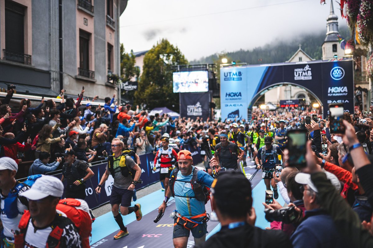 RevistaTrailRun's tweet photo. En marcha la @UTMBMontBlanc 2024 con la salida de la #PTL 300 kilómetrosy 25.000 metros de desnivel positivo 💪🏼 

Sigue y disfruta #UTMB2024 con @RevistaTrailRun en https://t.co/0iCzl5wIGg 

📷 ©️ José Miguel Muñoz Egea  

#utmbmontblanc #chamonix #utmbworldseries https://t.co/ujx32QcdSj