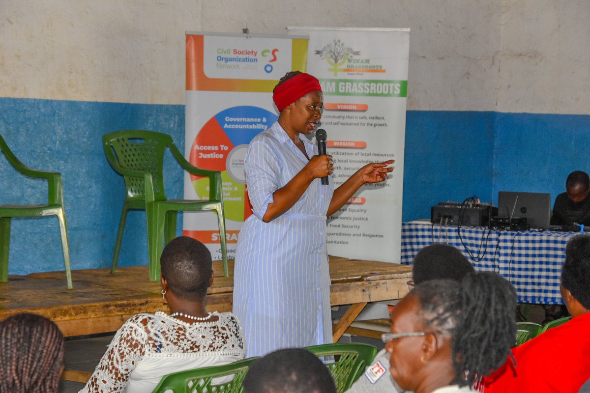 CSONetwork's tweet image. Day 2 of the #KatibaAt14 Community Conversation: Engaging with women on how the Constitution impacts their daily lives and the crucial role it plays in shaping their future. Women voices are essential in this conversation. #HakiNiYetu #CommunityConversation @bettyokero