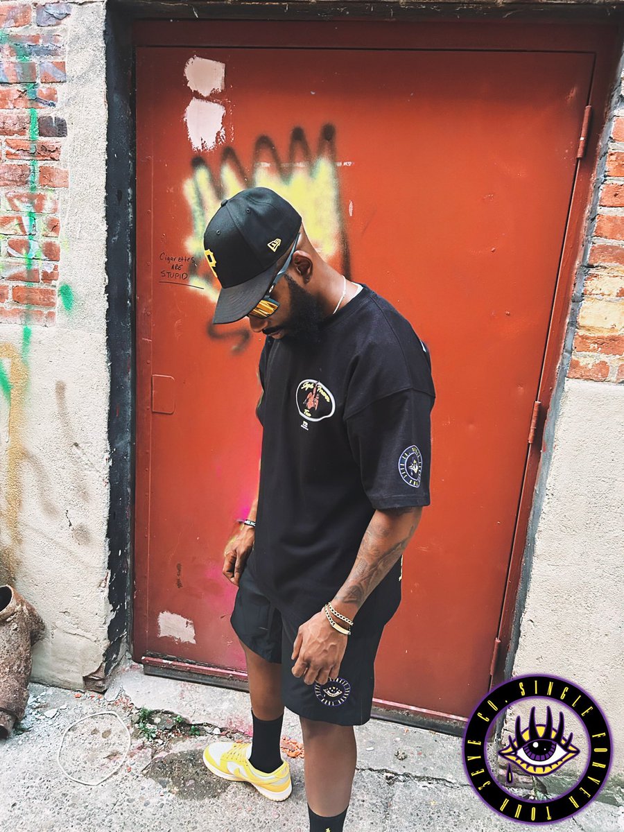 3EYECLIQUE tweet media