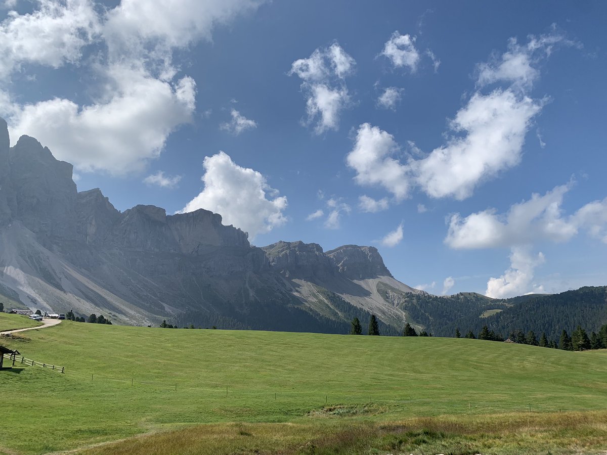 Trovare #ilConforto dal dolore e dalle cose pesanti della vita in un paesaggio di montagna dona pace e tranquillità.