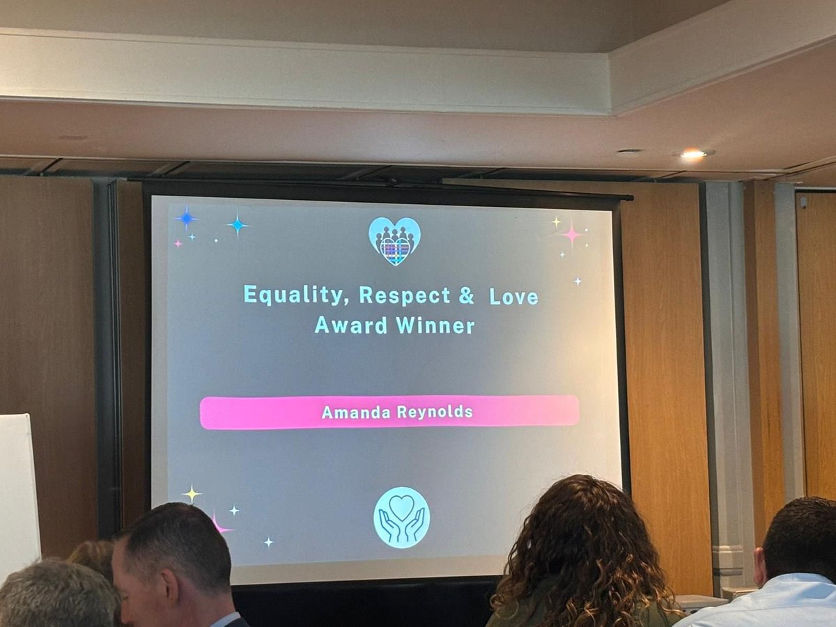 Amanda Reynolds tweet media