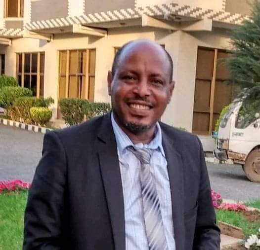 አርቲስት ኩራባቸው ደነቀ አርፏል።
ነፍስ ይማር 😢
" ቁርስ ስጡኝ አለ ። ሰርተው ሲያቀርቡለት ግን ሕይወቱ አልፏል "
***************************************************