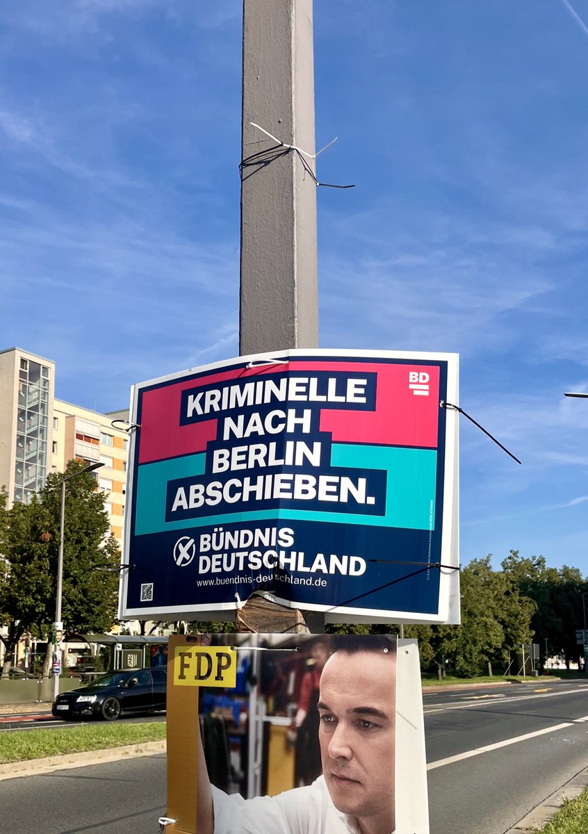 angeliqueries's tweet photo. Wie jetzt? Ich dachte da wären die schon?🤔🤡 #ltw2024 https://t.co/NtnkVXrVHI