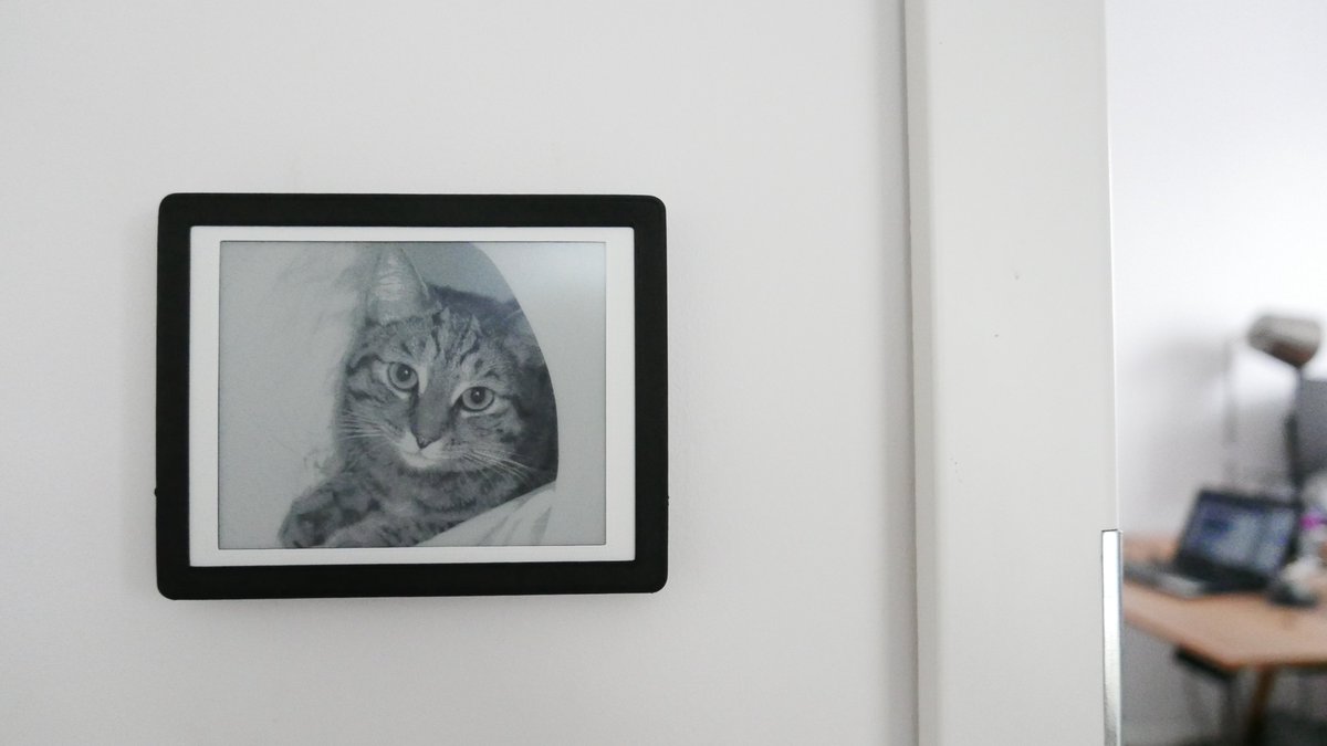 ziolkomz's tweet photo. Another iteration of my e-ink based calendar display. It turns into a photo frame after hours. Reach out to me if you want to try it out yourself. https://t.co/O4zX7ZN2aF