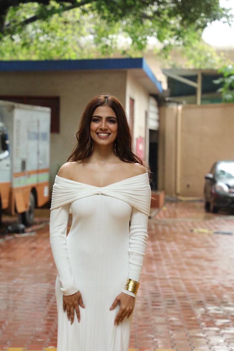 firstindiafilmy's tweet image. #ChiyaanVikram and #MalavikaMohanan bring their A game on, as they promote their film Thangalaan in Bombay 😍 #firstindiafilmy