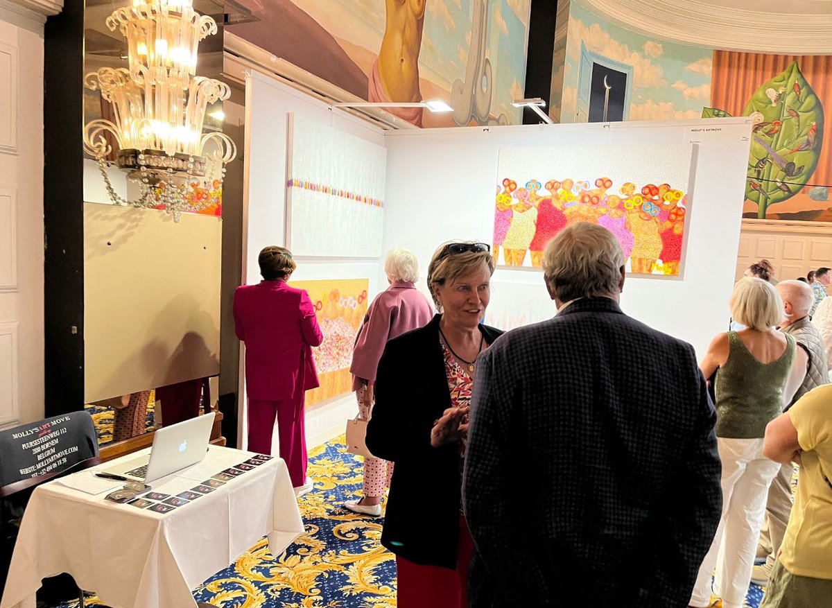 MollysArtMove1's tweet photo. #investinamolly #art
#artist #artist #ab #fyp #viralvideos #knokke
#schilderijen #kunst #expositie #kunstbeurs #geselecteerd #art #paintings #artfair #artist #Knokke #ditweekend #grandcasinoknokke #welkom https://t.co/9MvTY5Ju7R